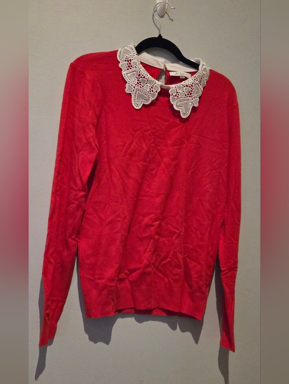 Sioni Milano Red Sweater with Embellished White Crochet Heart Collar EUC L